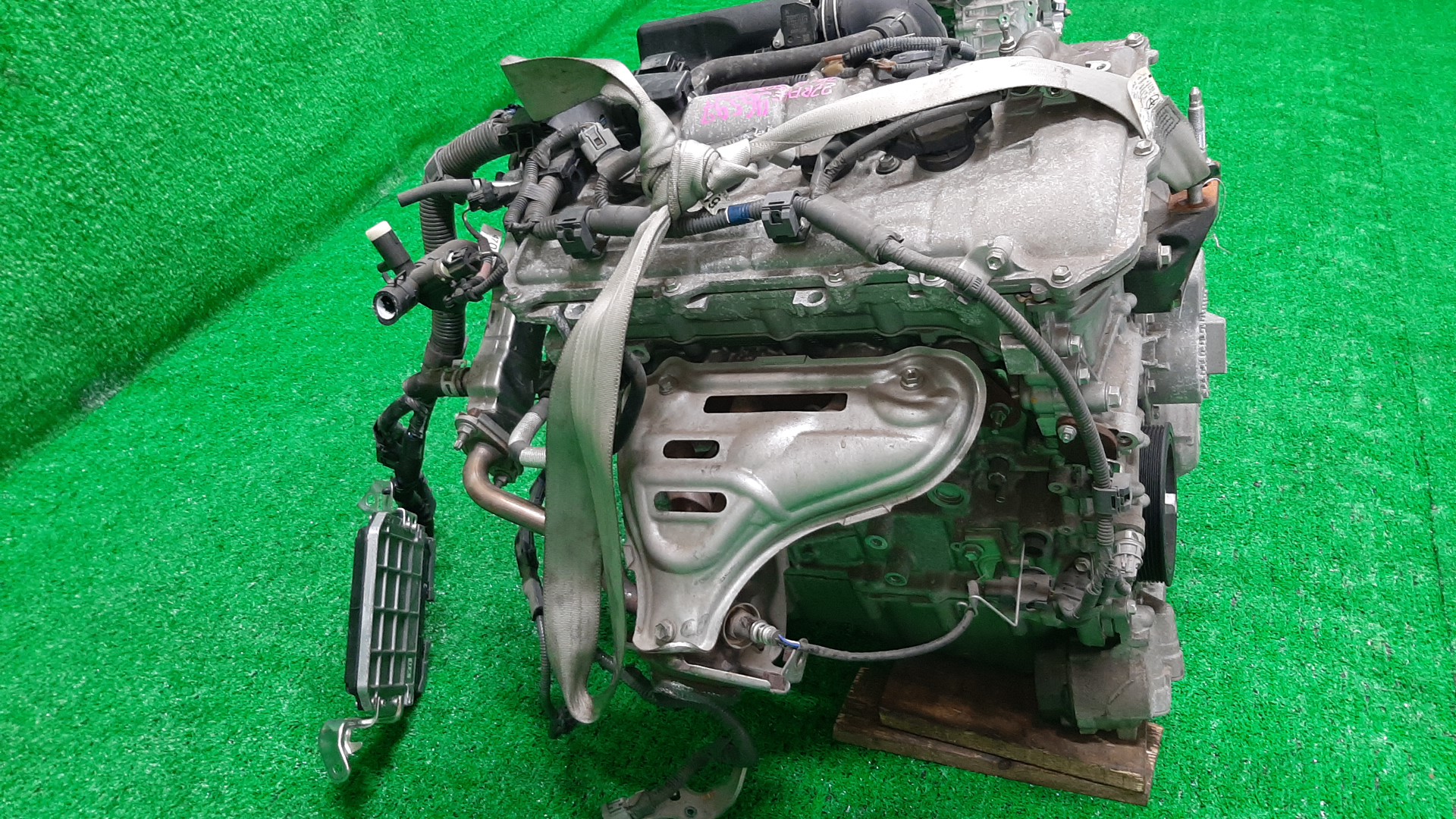 Двигатель TOYOTA PRIUS ZVW30 2ZR-FXE 4355623 3 ракурс