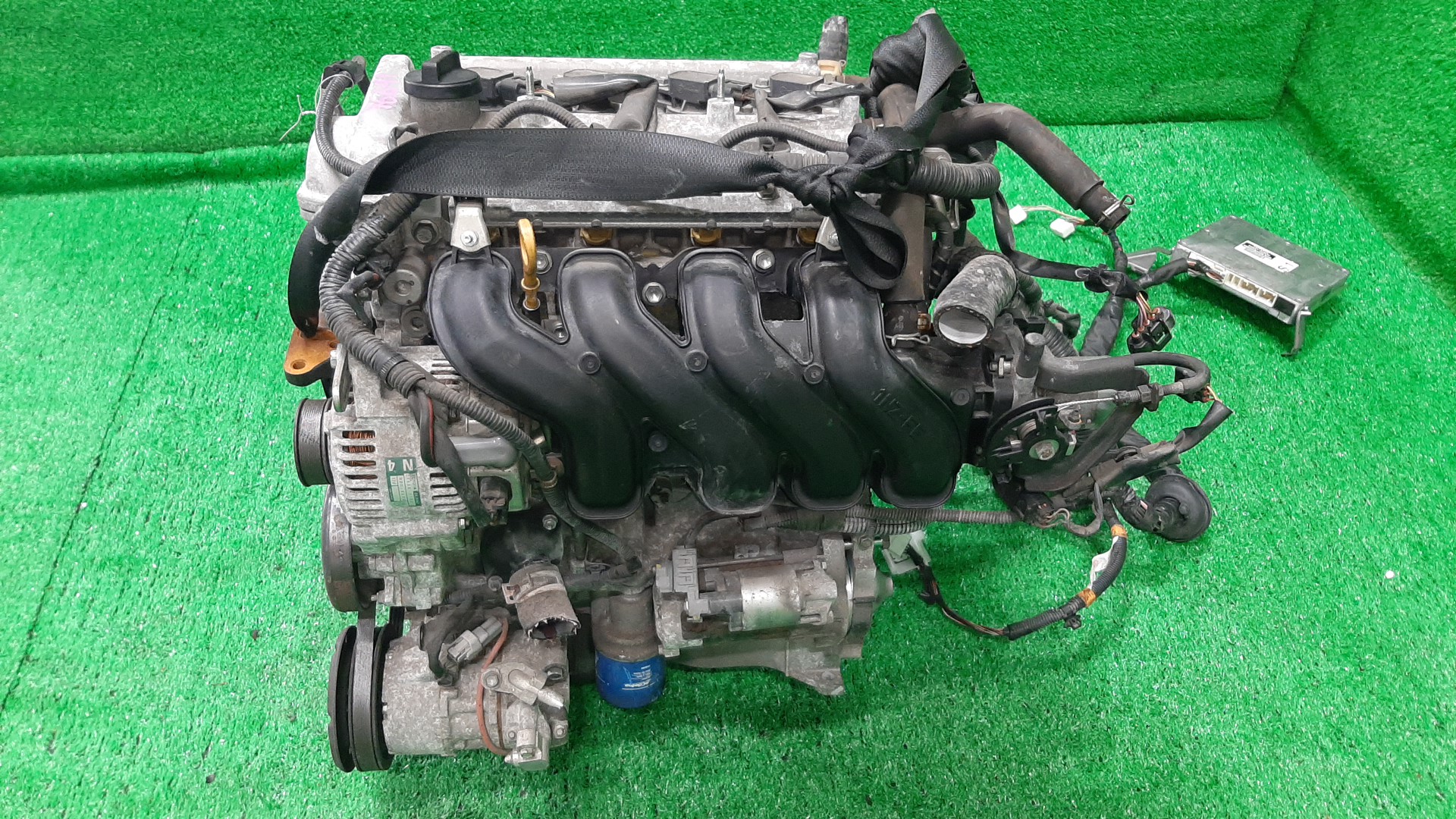 Двигатель TOYOTA PROBOX NCP52V 1NZ-FNE GAS 3 ракурс