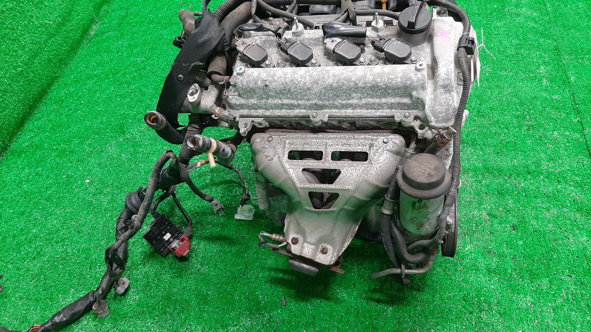 Двигатель TOYOTA PROBOX NCP52V 1NZ-FNE GAS 4 ракурс
