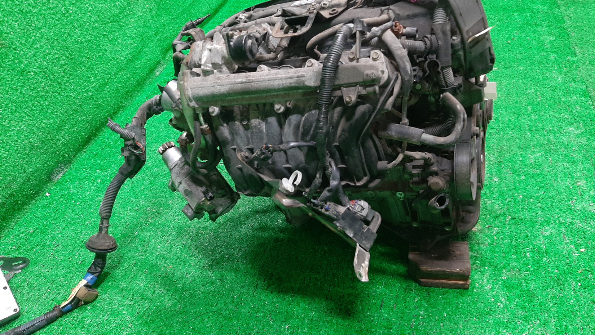 Двигатель TOYOTA RAV4 ACA21W, ACA20W 1AZ-FSE 4035535 3 ракурс Двигатель TOYOTA RAV4 ACA21W, ACA20W 1AZ-FSE 4035535 3 ракурс