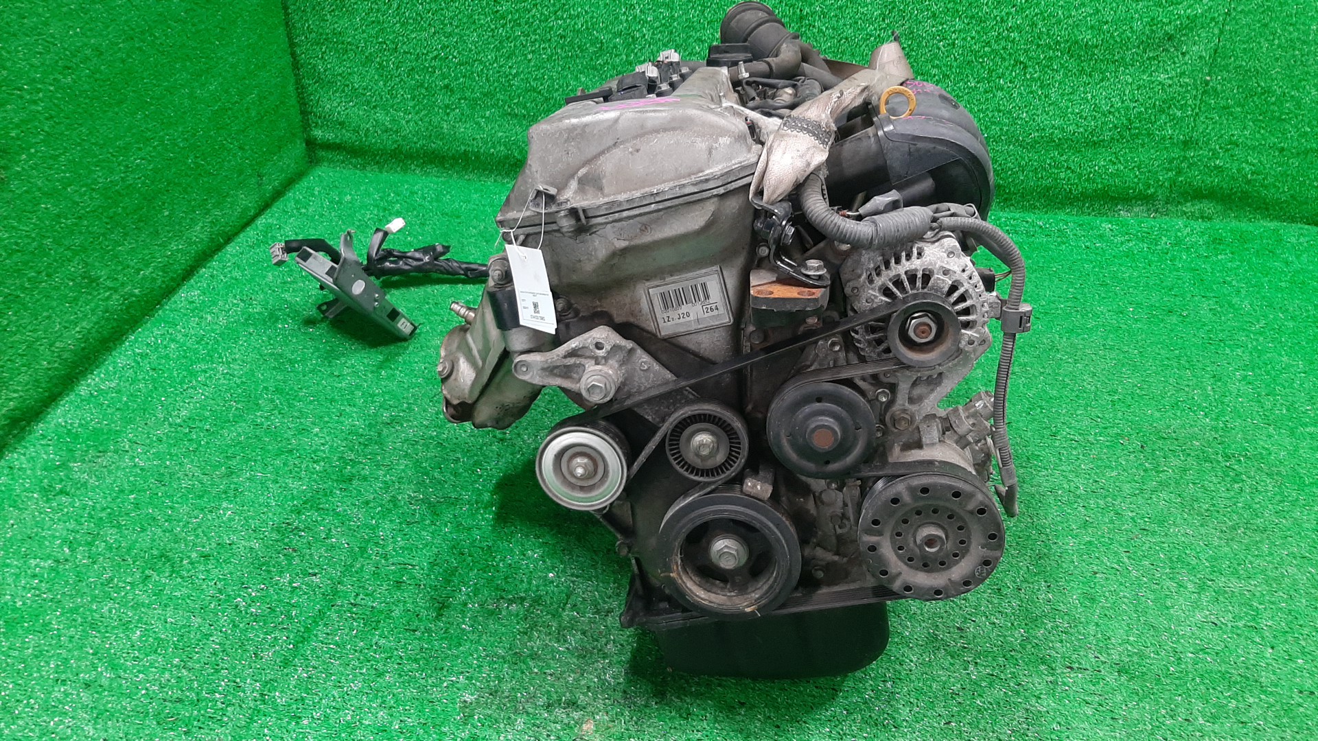 Двигатель TOYOTA CALDINA, CELICA, COROLLA, PREMIO, COROLLA SPACIO, ISIS, WISH, ALLION, COROLLA FIELDER, ALLEX, COROLLA RUNX, WILL VS, FIELDER ZGE20W, ZZT240, ZZT241W, ZZT230, ZZE122, ZNM10, ZNM10W, ZNM10G, ZNE10, ZNE10G, ZZE127 1ZZ-FE MEX 2 ракурс