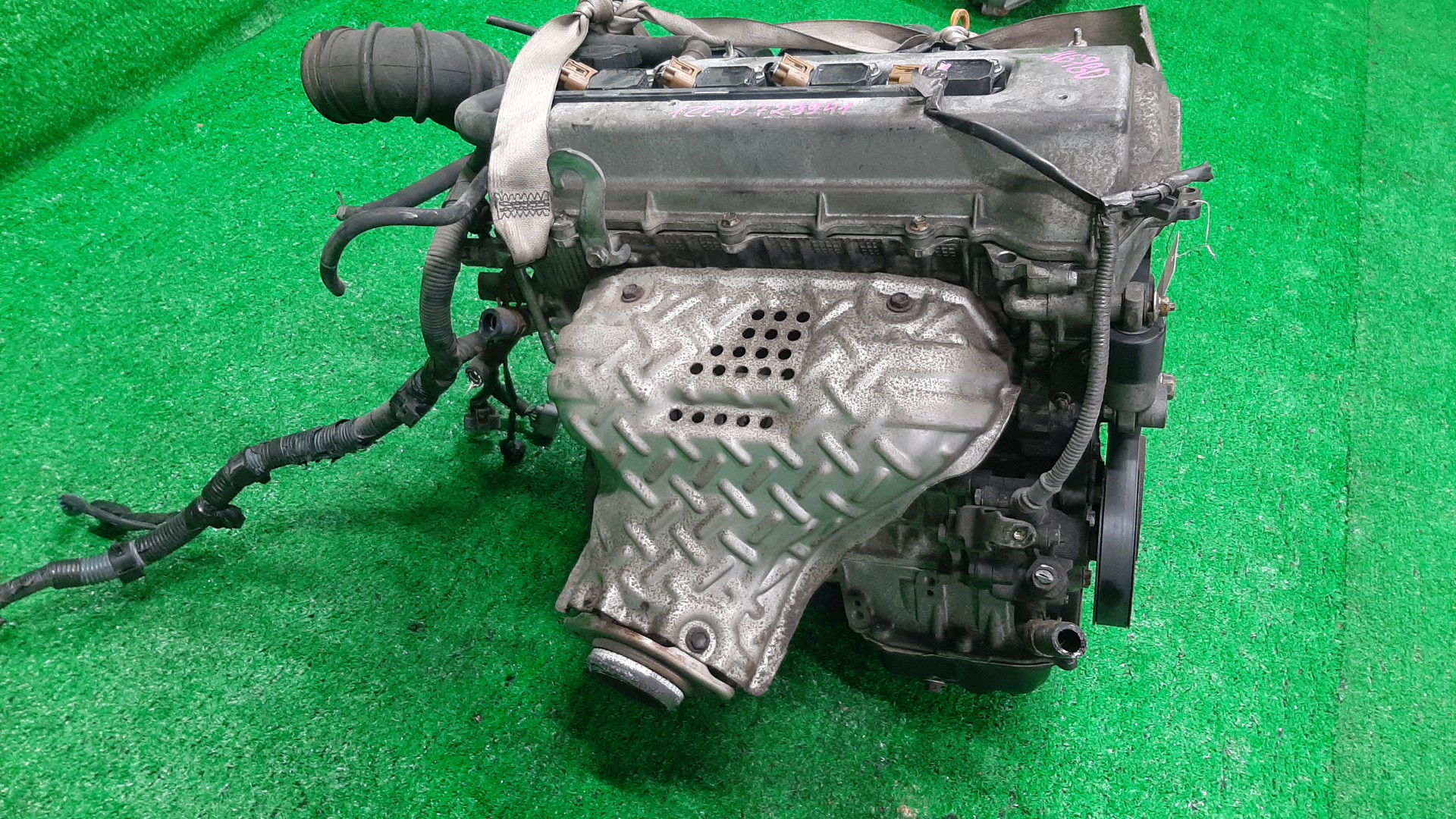 Двигатель TOYOTA CALDINA, CELICA, COROLLA, PREMIO, COROLLA SPACIO, ISIS, WISH, ALLION, COROLLA FIELDER, ALLEX, COROLLA RUNX, WILL VS, FIELDER ZGE20W, ZZT240, ZZT241W, ZZT230, ZZE122, ZNM10, ZNM10W, ZNM10G, ZNE10, ZNE10G, ZZE127 1ZZ-FE MEX 3 ракурс