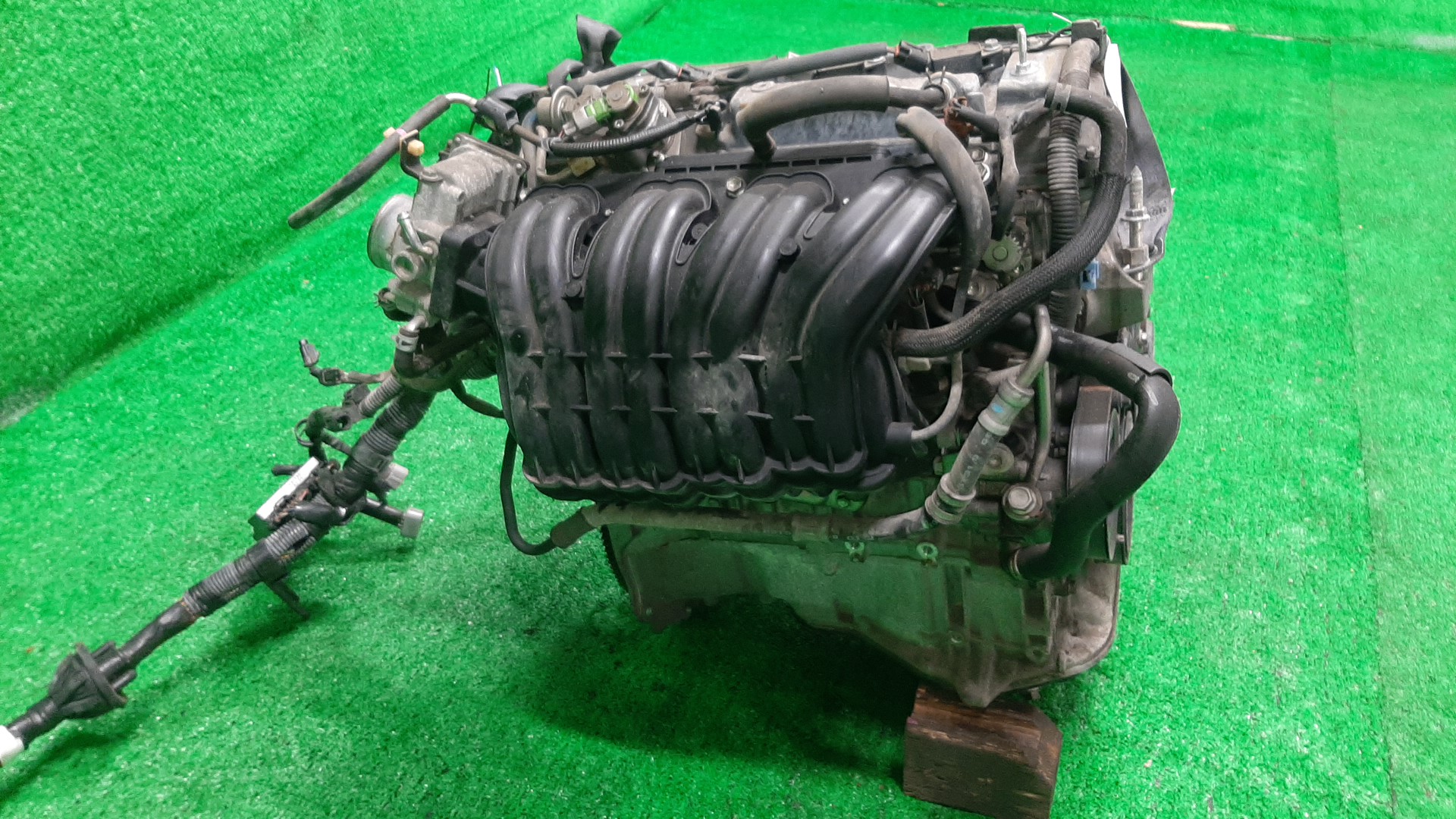 Двигатель TOYOTA AVENSIS AZT251 2AZ-FSE 2641966 3 ракурс