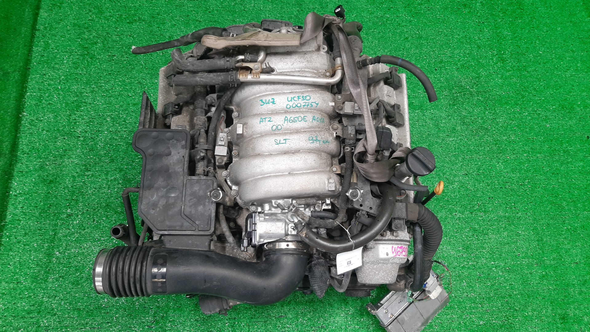 Двигатель TOYOTA CELSIOR UCF31, UCF30 3UZ-FE 1MOD 3 ракурс