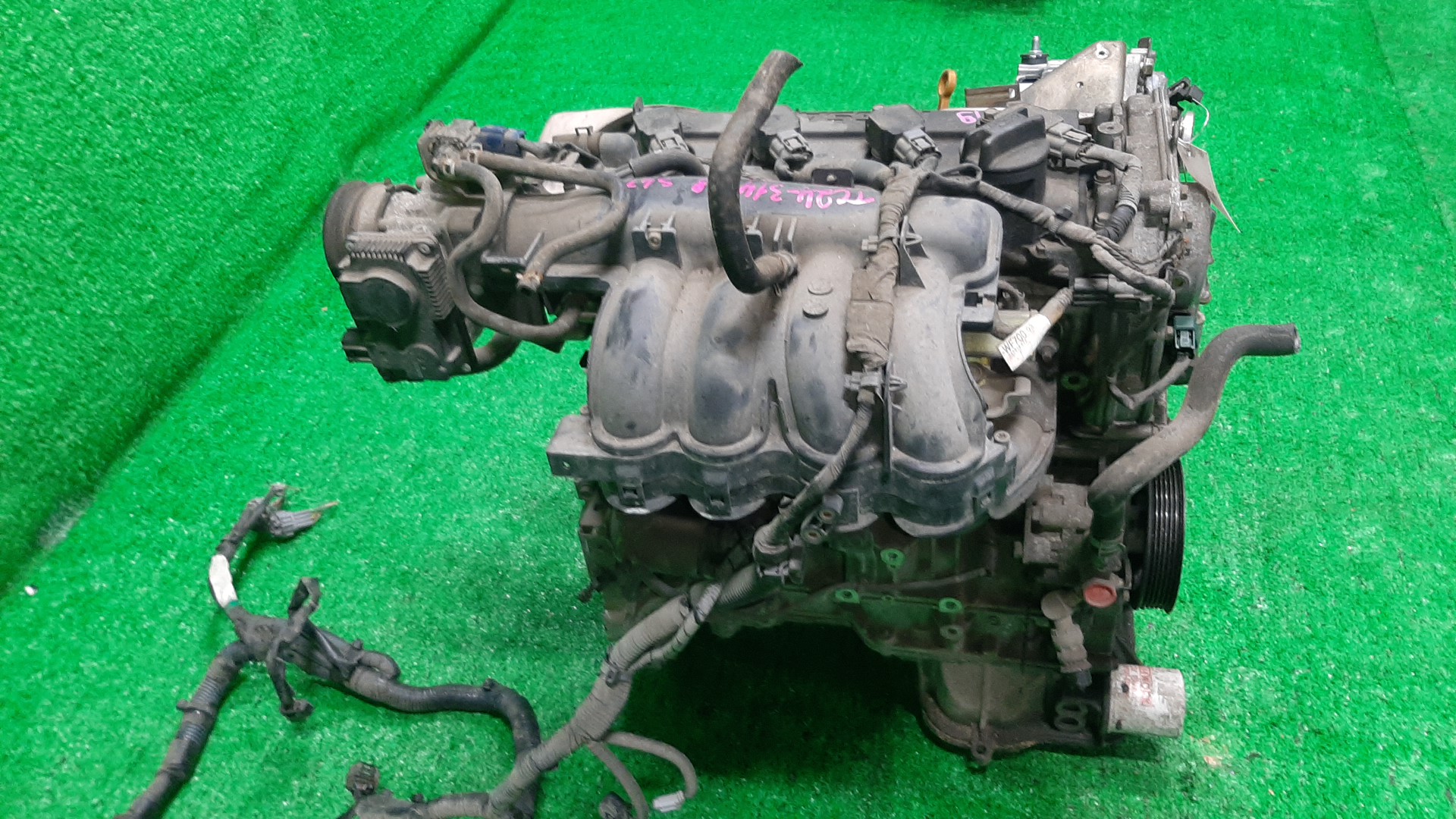 Двигатель NISSAN SERENA TC24 QR20DE 523232A 3 ракурс