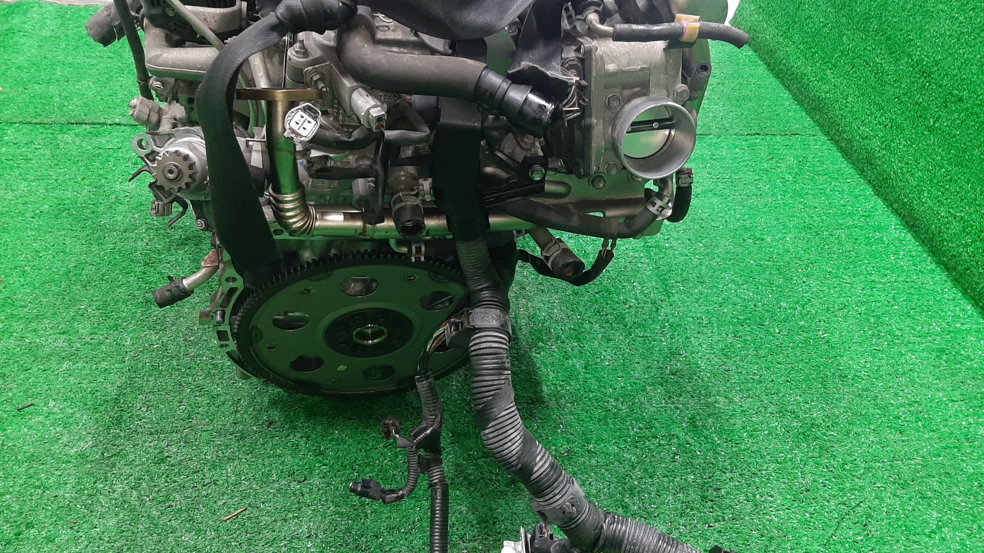 Двигатель TOYOTA AVENSIS AZT250 1AZ-FSE 5681371 5 ракурс