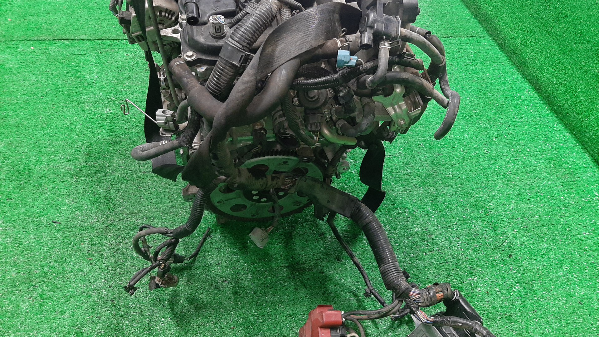 Двигатель TOYOTA VITZ NSP135 1NR-FE 0635233 5 ракурс