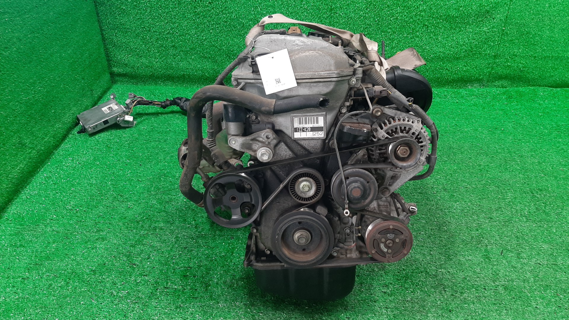 Двигатель TOYOTA COROLLA FIELDER ZZE122G 1ZZ-FE MEX 2 ракурс