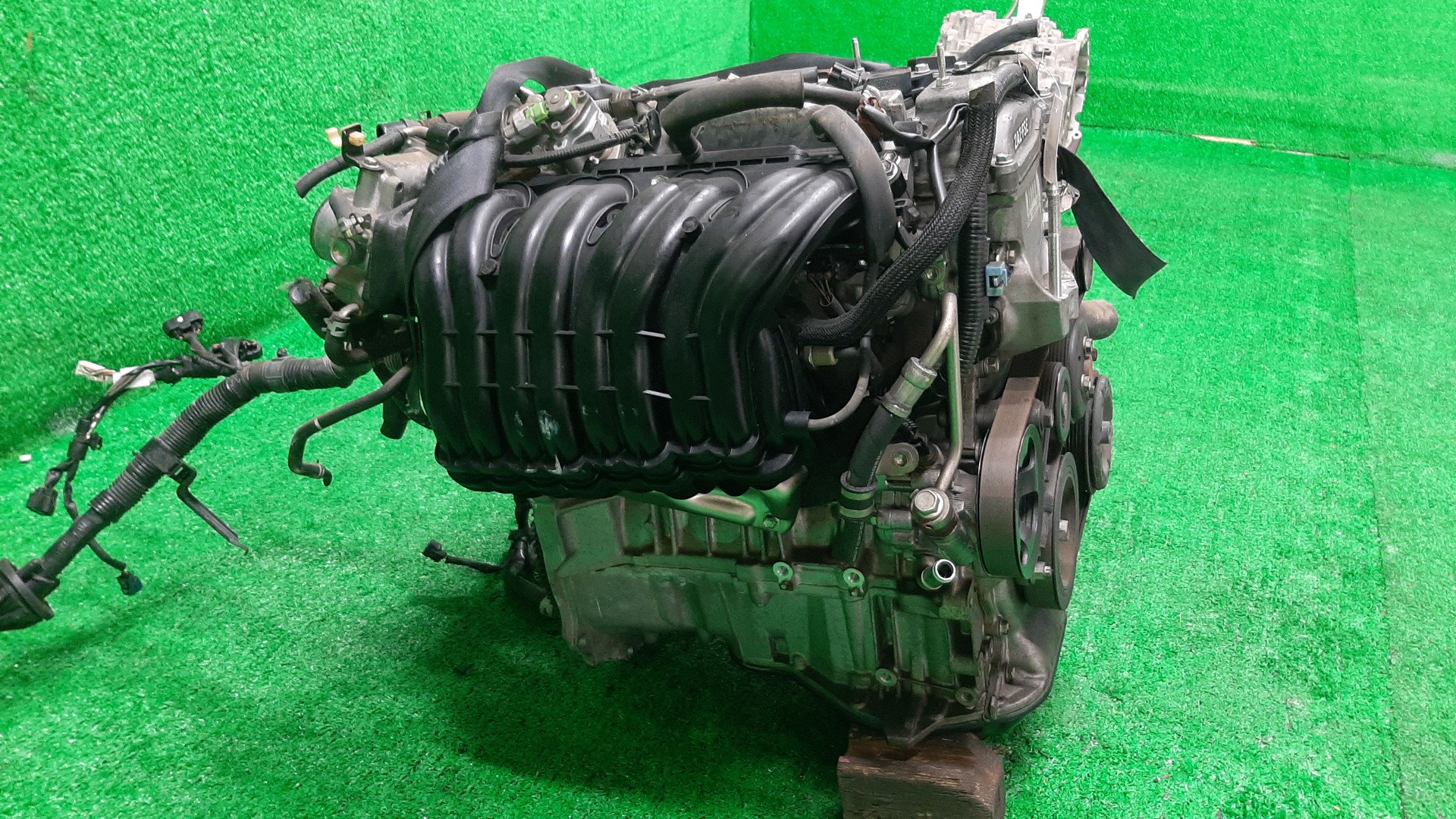 Двигатель TOYOTA AVENSIS AZT251 2AZ-FSE 2627356 3 ракурс