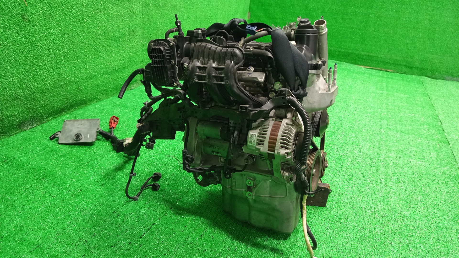 Двигатель HONDA N-BOX SLASH, N-BOX+, N-WGN, N-ONE, N-BOX JF2, JF1, JH1, JH2, JG2, JG1 S07A TURBO 3 ракурс