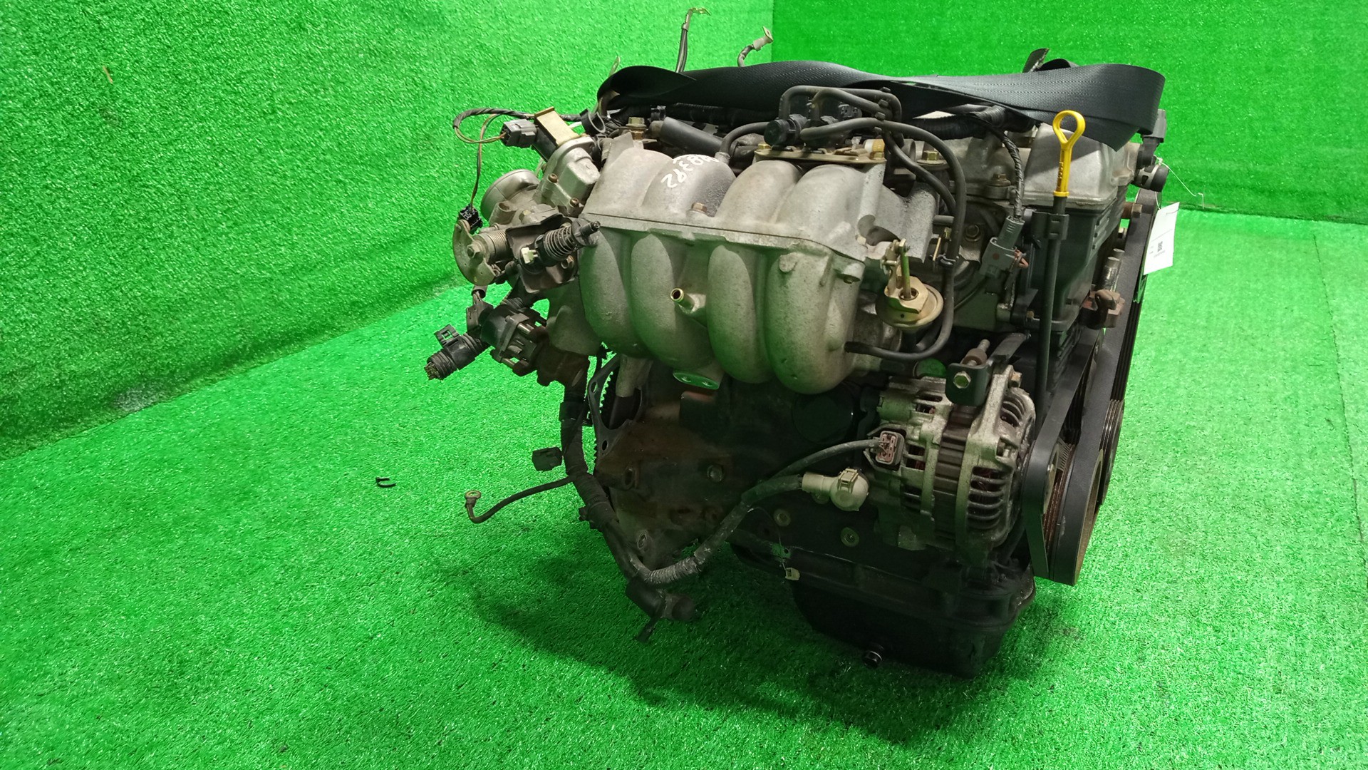 Двигатель MAZDA PREMACY CP8W FP-DE 4WD 3 ракурс
