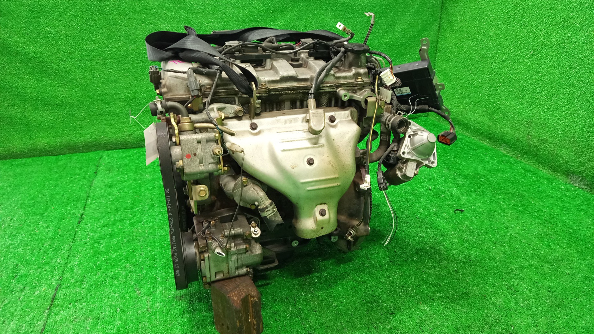 Двигатель MAZDA PREMACY CP8W FP-DE 4WD 4 ракурс