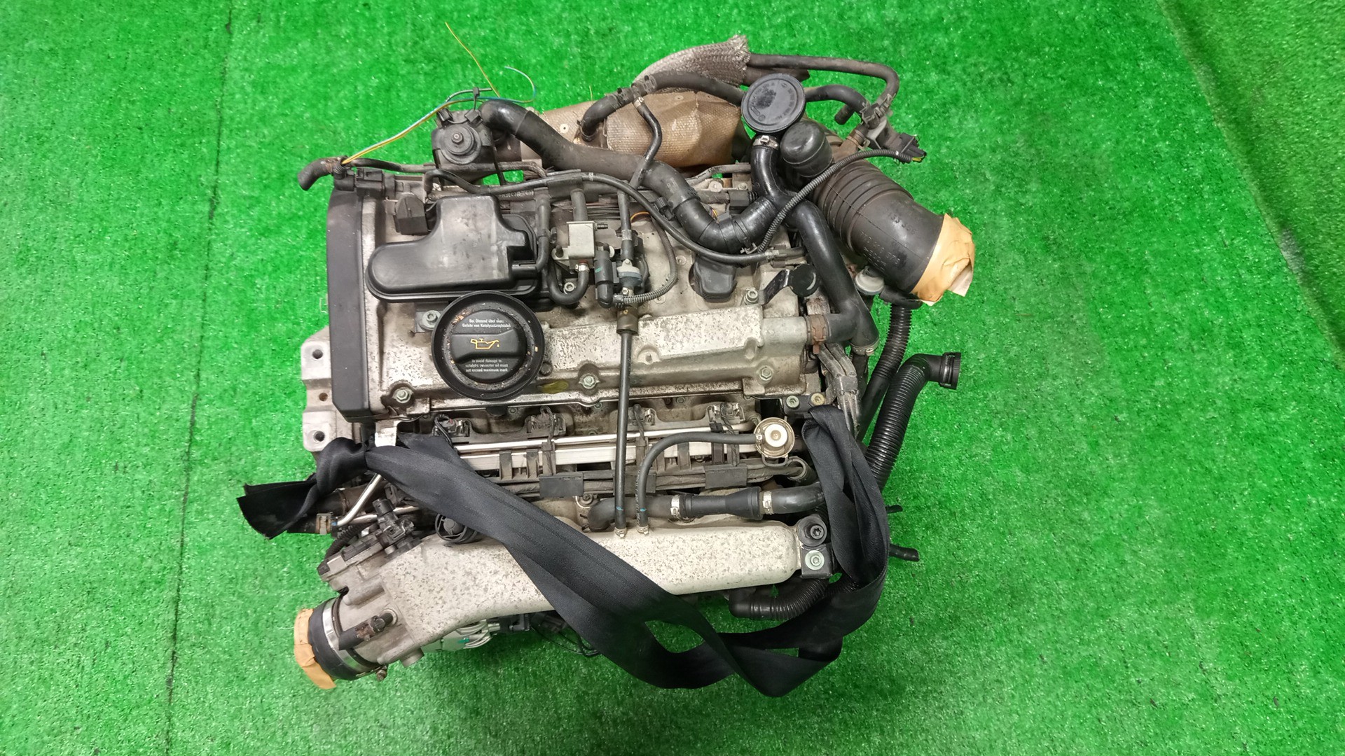 Двигатель VOLKSWAGEN BEETLE, GOLF, BORA, A3 9C1, 1J1, 1J, 1J2, 8L1 AWU, AUM, AGU, ARZ, ARX, AQA 710018 1 ракурс