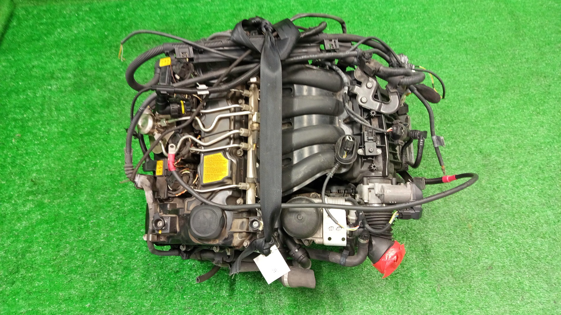 Двигатель BMW 1-Series E87 N43B16AA A956i817 1 ракурс