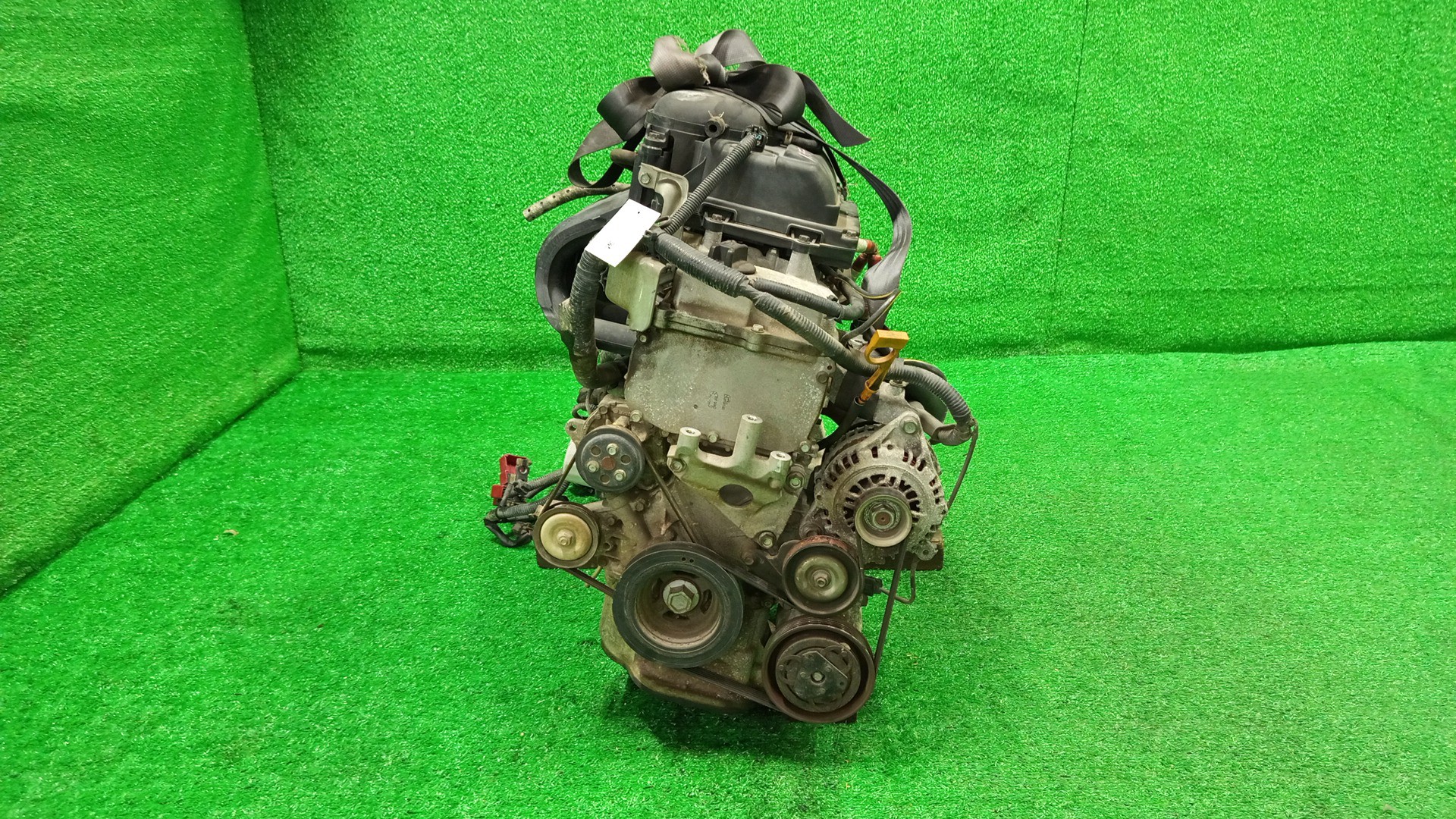 Двигатель NISSAN AD VAY12 CR12DE 013300A 2 ракурс Двигатель NISSAN AD VAY12 CR12DE 013300A 2 ракурс