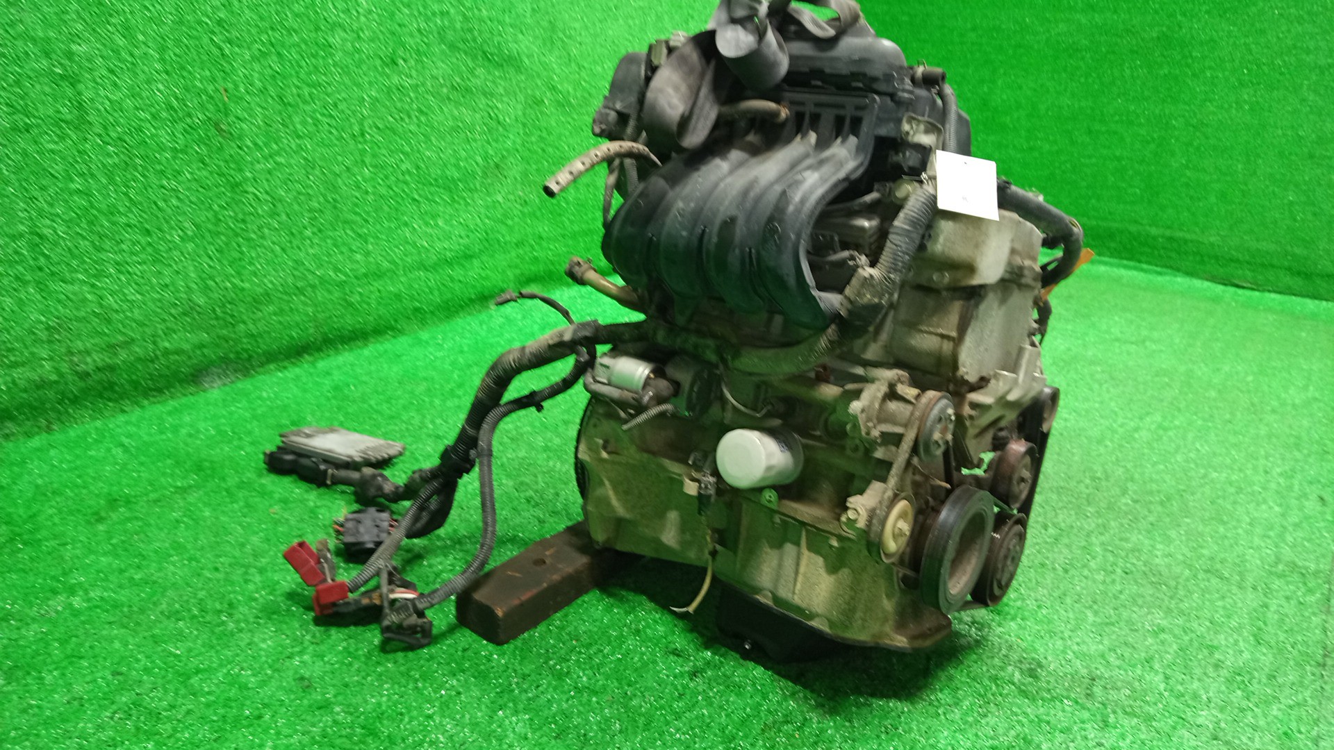 Двигатель NISSAN AD VAY12 CR12DE 013300A 3 ракурс Двигатель NISSAN AD VAY12 CR12DE 013300A 3 ракурс