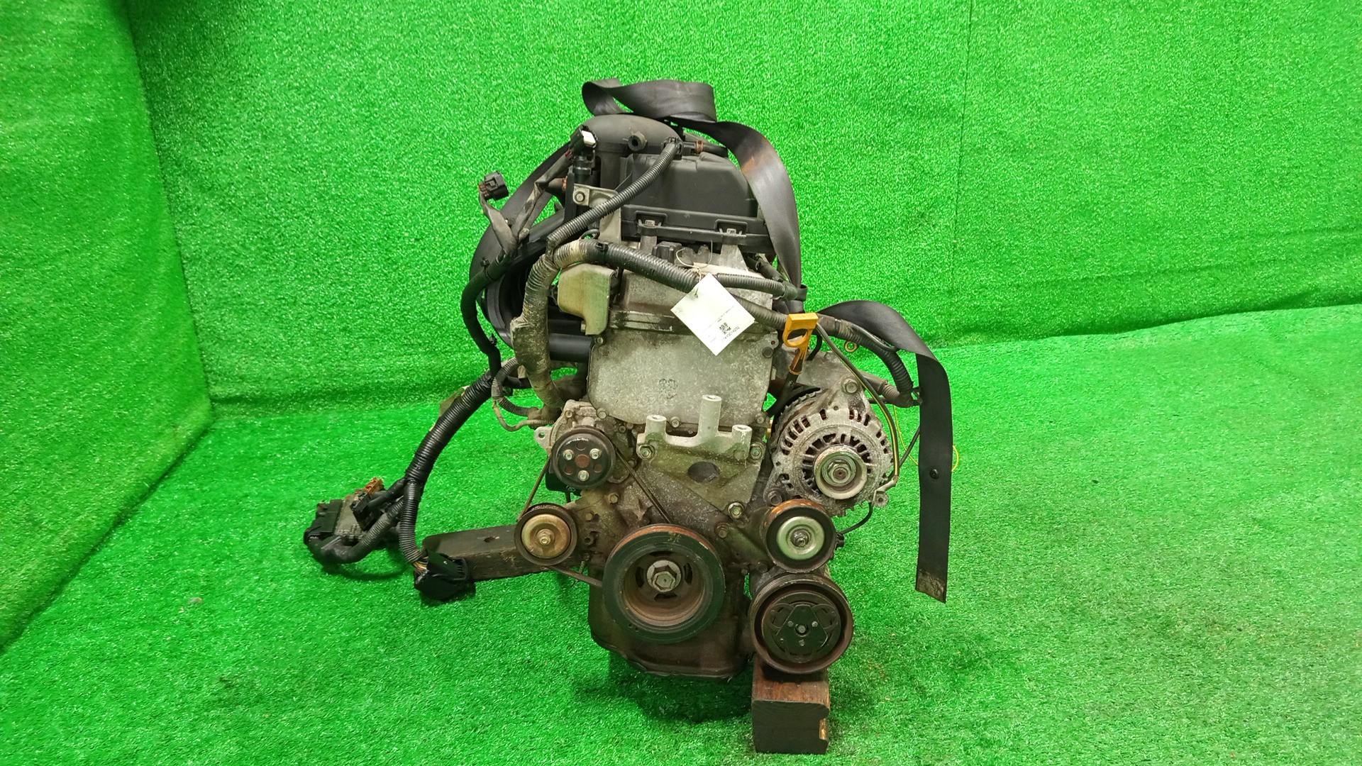 Двигатель NISSAN AD VAY12 CR12DE 148588A 2 ракурс Двигатель NISSAN AD VAY12 CR12DE 148588A 2 ракурс