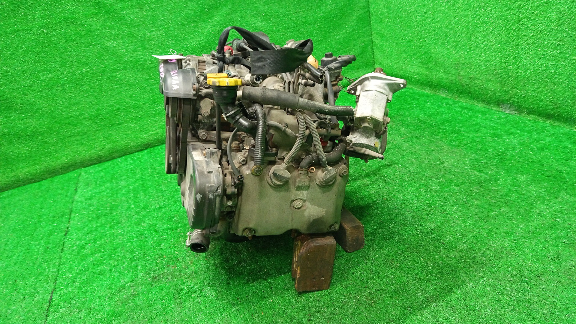 Двигатель SUBARU LEGACY BE5, BH5 EJ202 EJ202DXEAE 4 ракурс Двигатель SUBARU LEGACY BE5, BH5 EJ202 EJ202DXEAE 4 ракурс