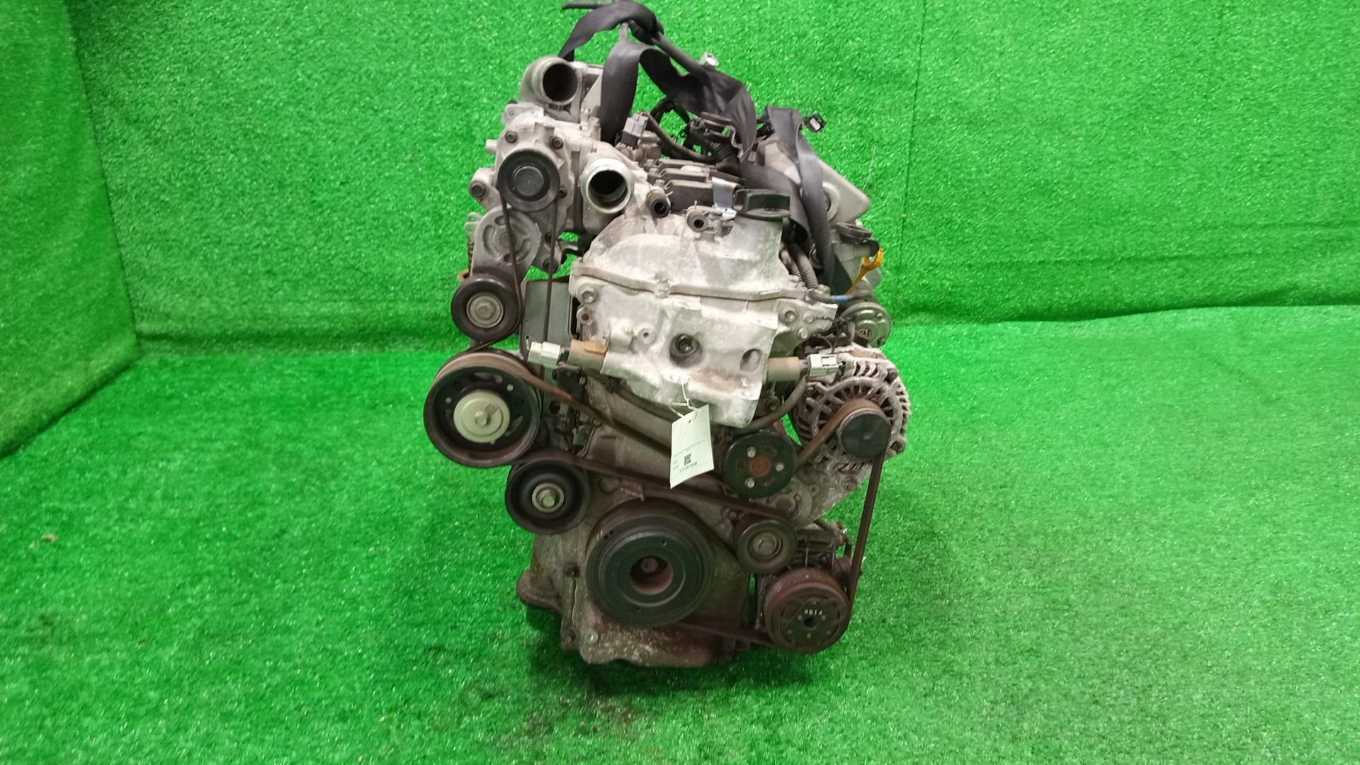 Двигатель NISSAN NOTE E12 HR12DDR 163187A 2 ракурс Двигатель NISSAN NOTE E12 HR12DDR 163187A 2 ракурс