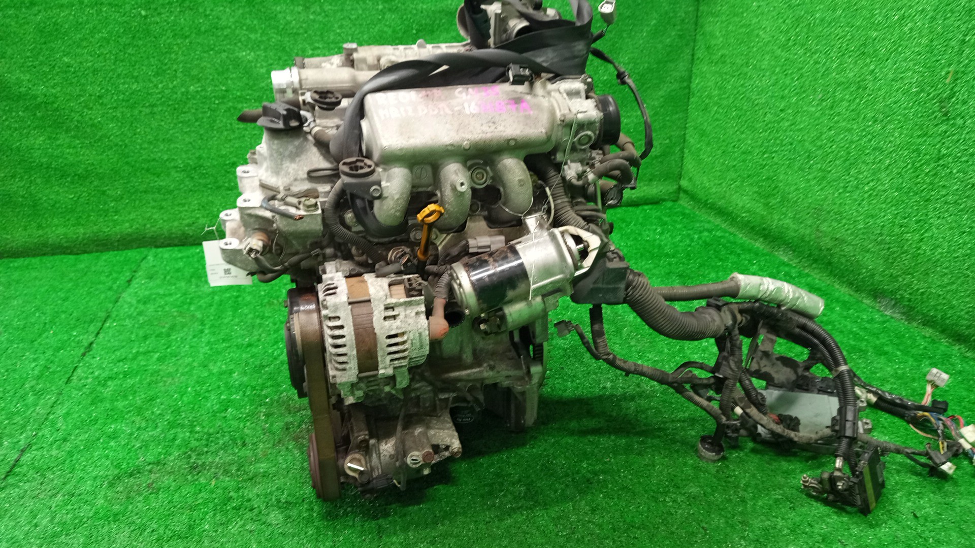Двигатель NISSAN NOTE E12 HR12DDR 163187A 4 ракурс Двигатель NISSAN NOTE E12 HR12DDR 163187A 4 ракурс