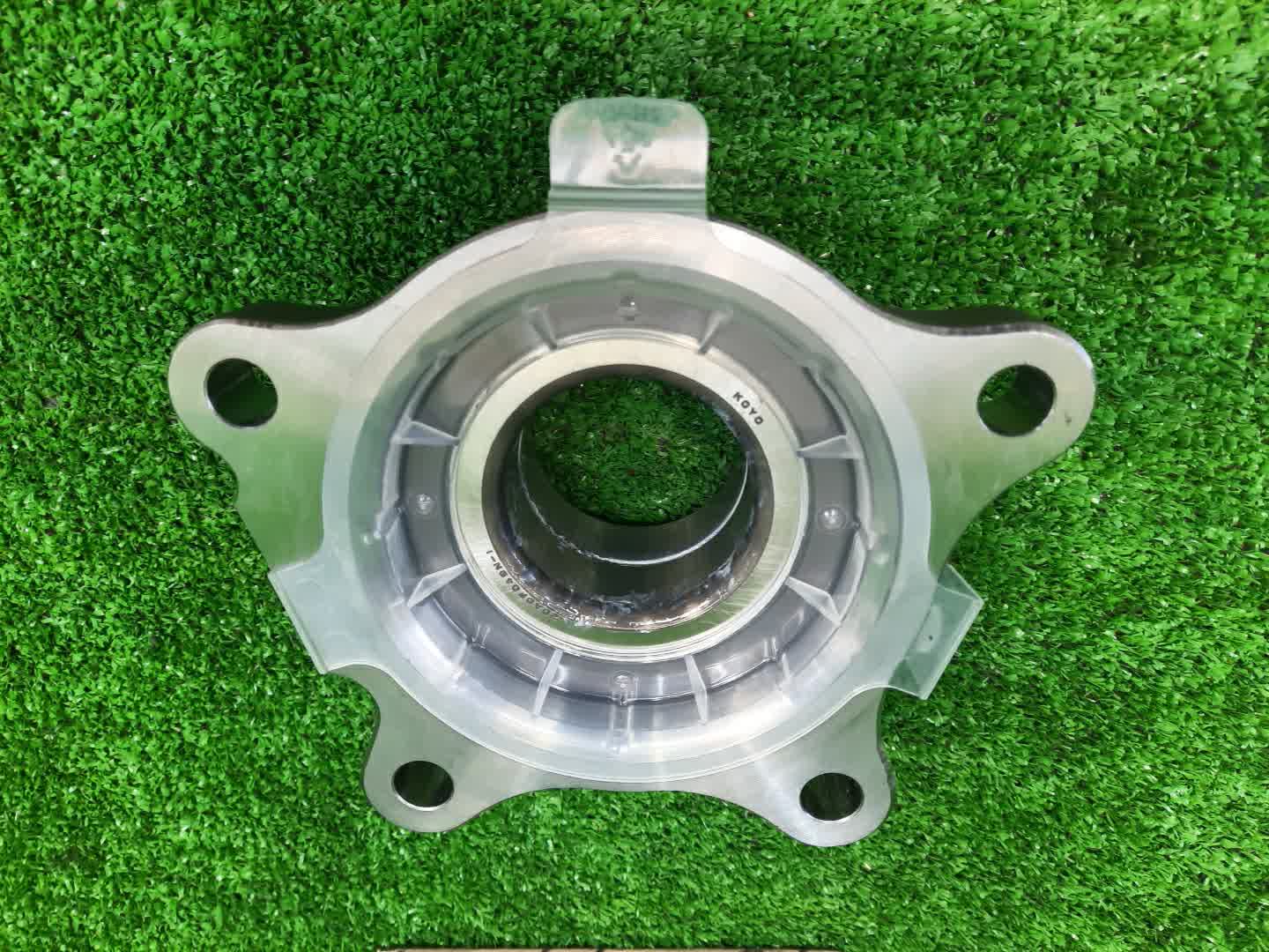 Подшипник ступицы левый задний TOYOTA LAND CRUISER VDJ200 42460-60030 3 ракурс