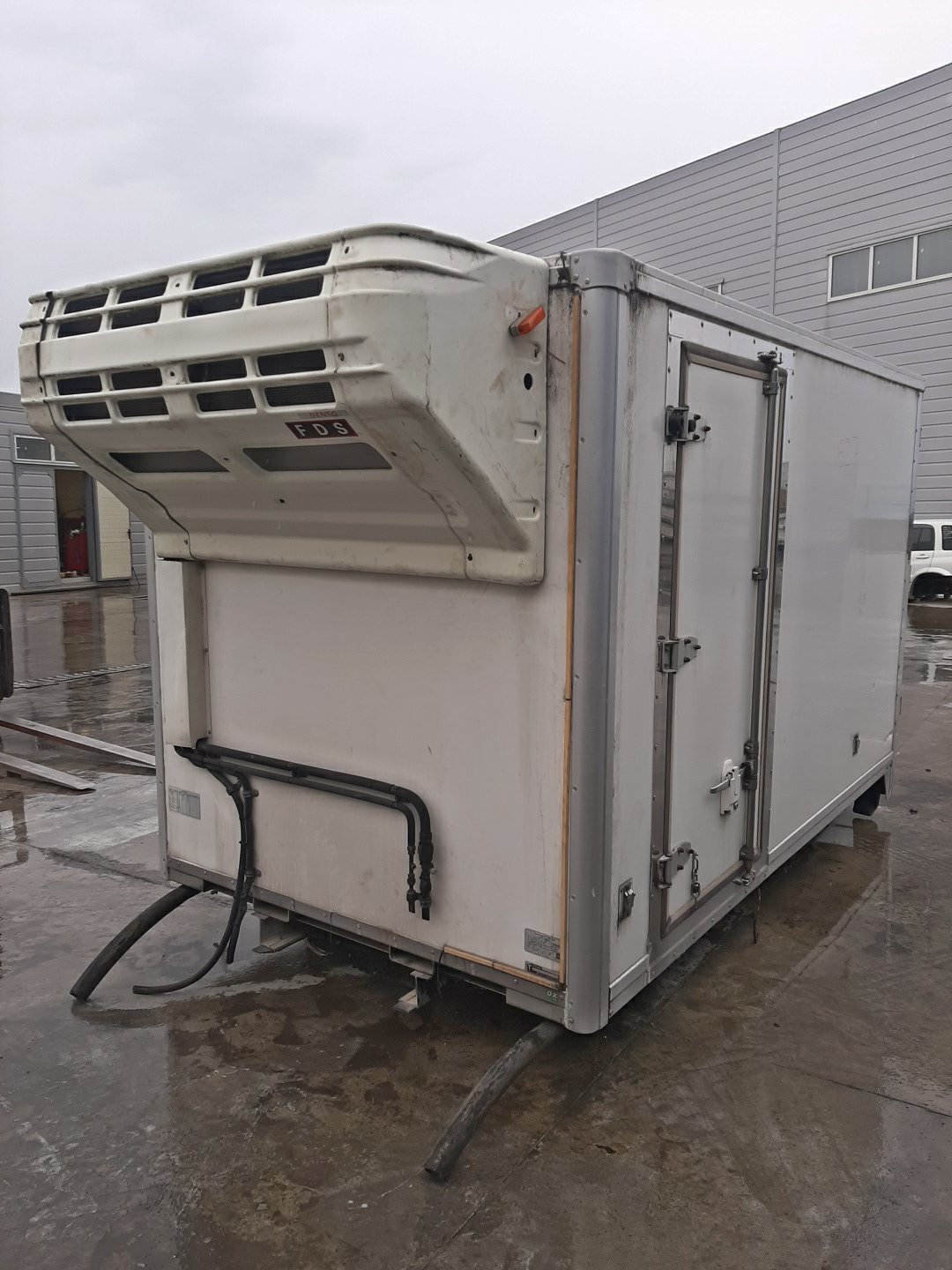 Будка ISUZU ELF NHR69 627 3 ракурс