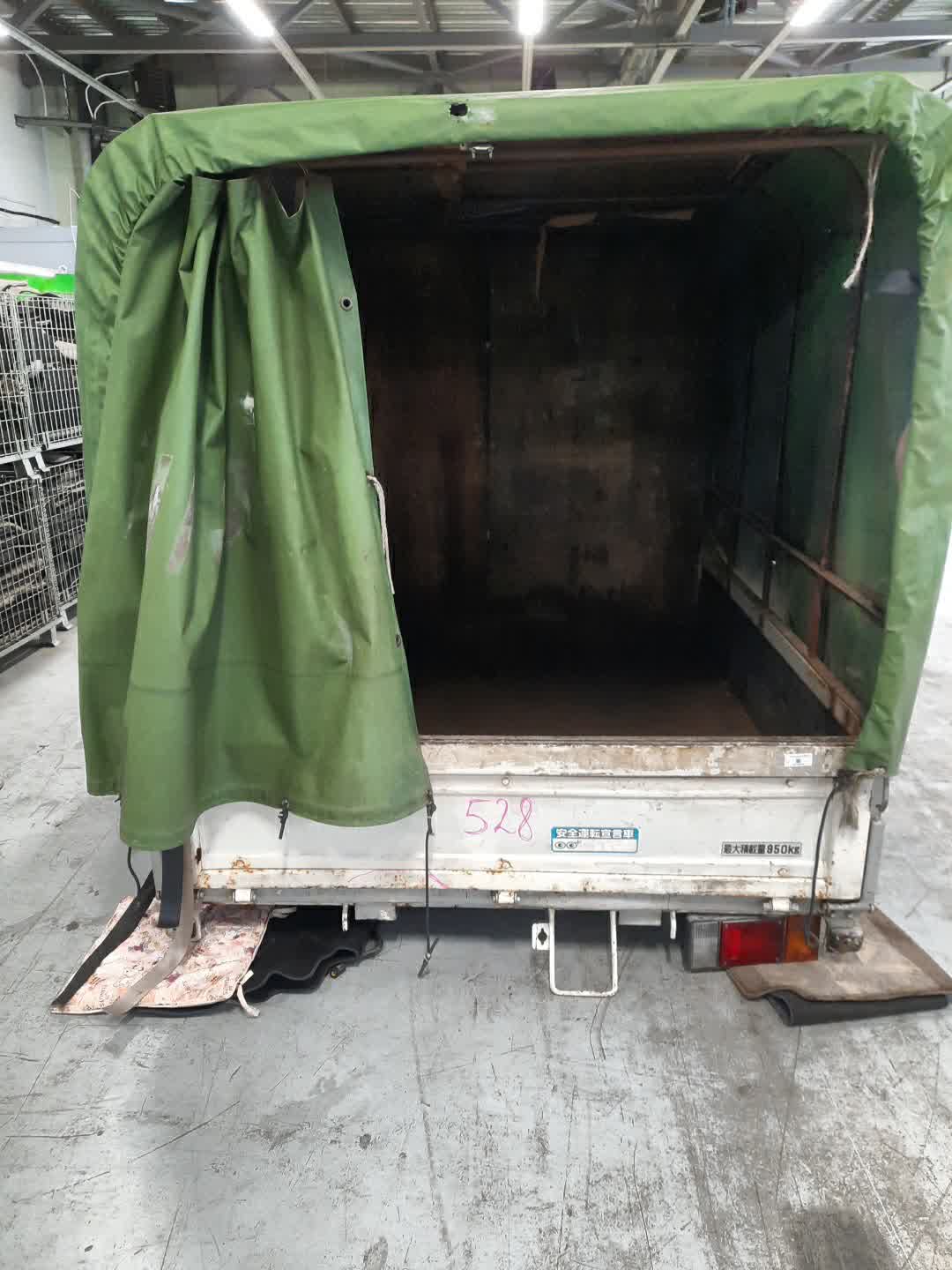 Кузов грузовой ISUZU ELF NHS69 528 1 ракурс