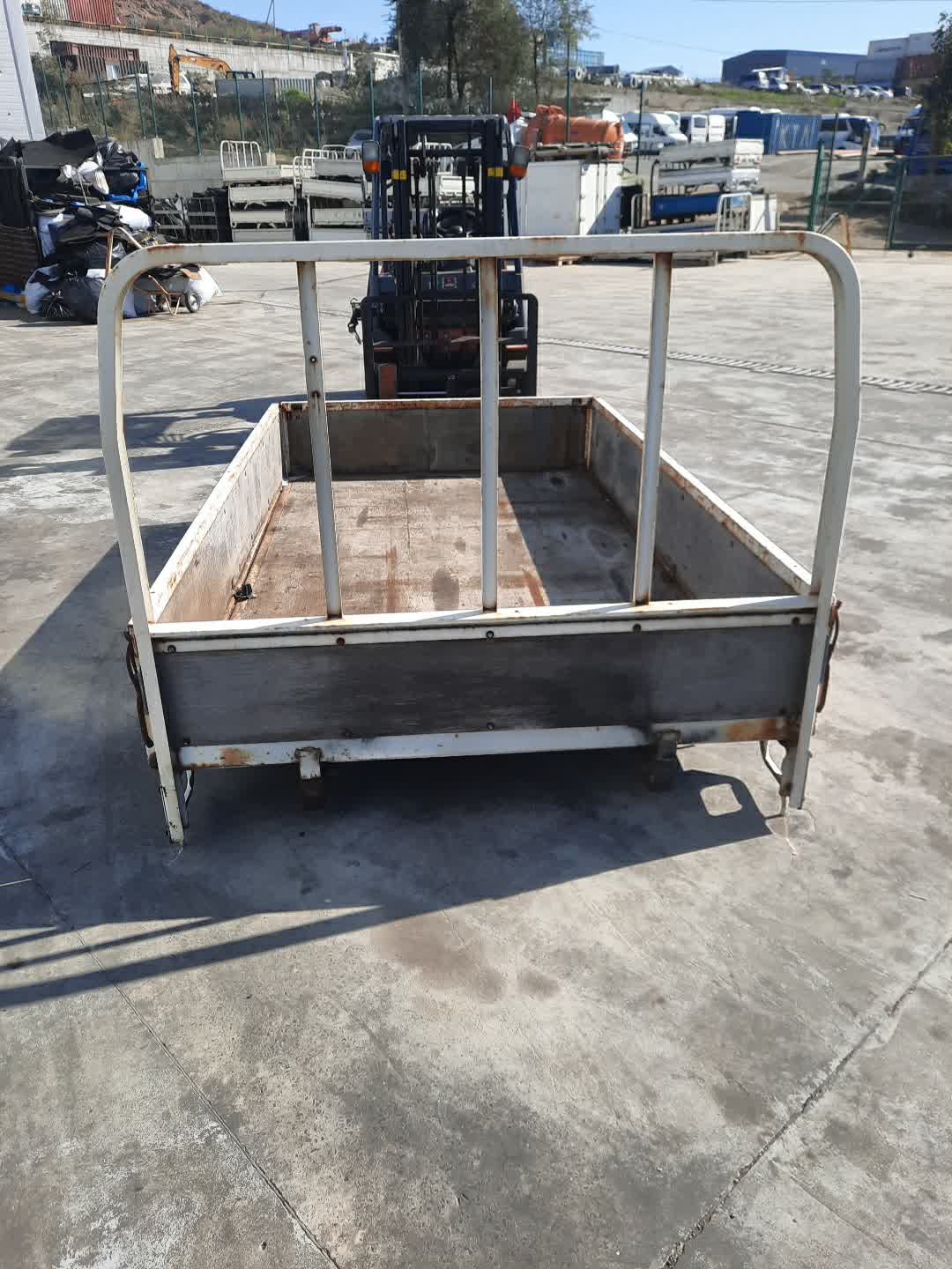 Кузов грузовой NISSAN ATLAS H2F23 573 3 ракурс