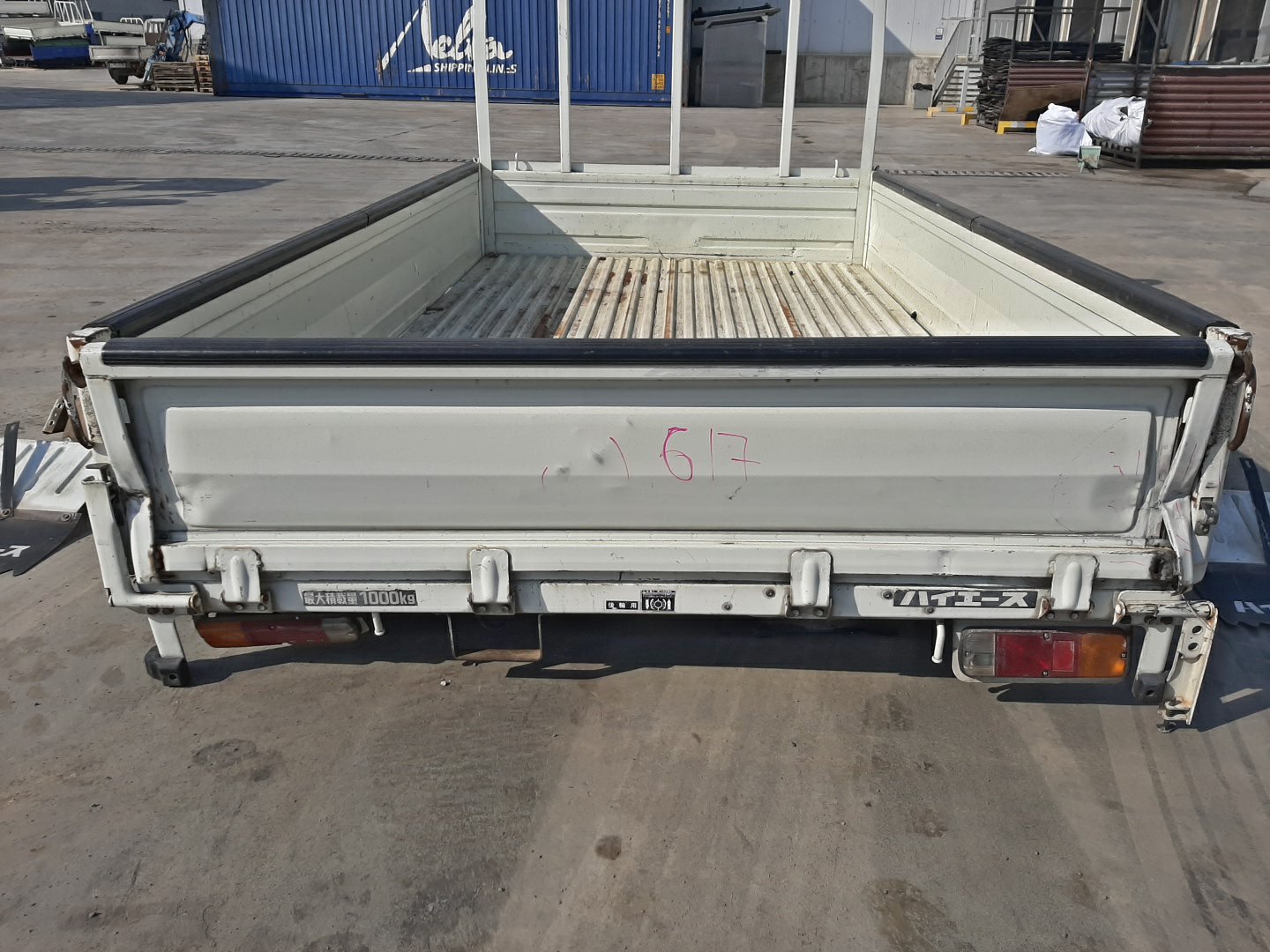 Кузов грузовой TOYOTA HIACE YH81 617 3 ракурс