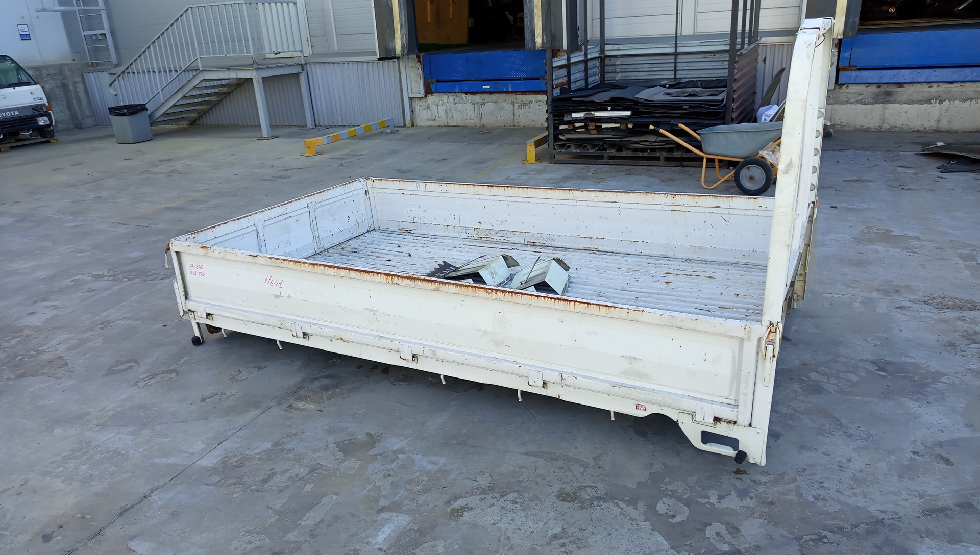 Кузов грузовой TOYOTA HIACE LH80 641 5 ракурс