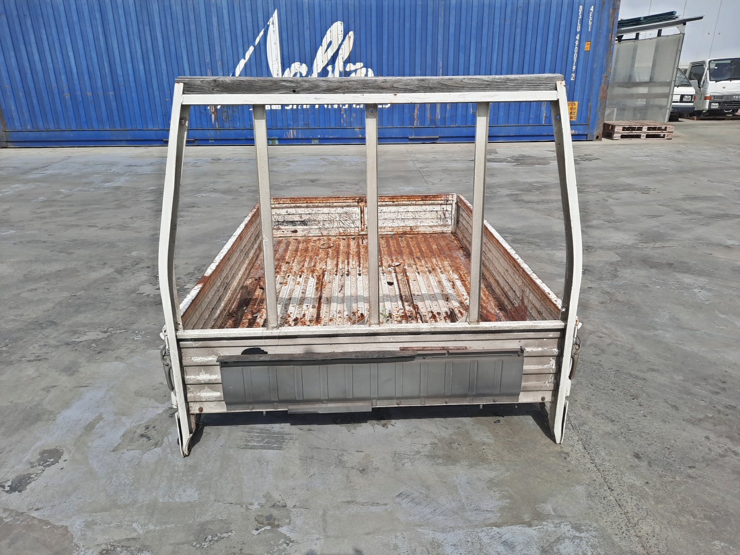 Кузов грузовой MAZDA BONGO SEF8T 643 4 ракурс