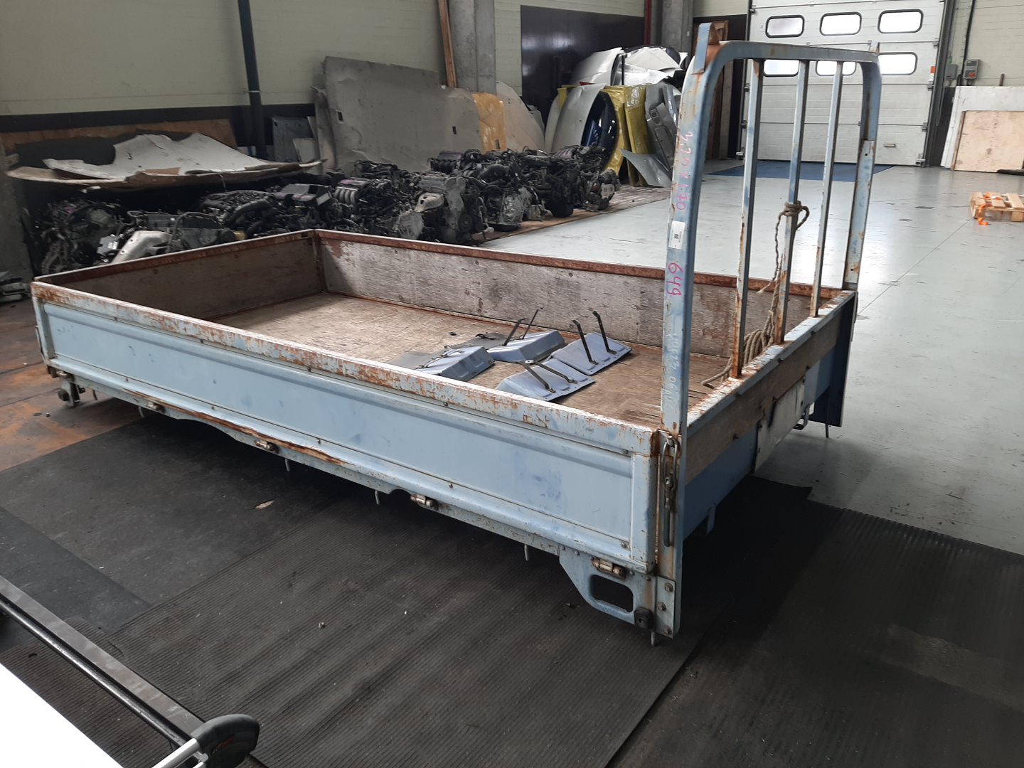 Кузов грузовой NISSAN ATLAS H4F23 649 1 ракурс