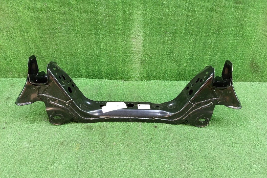 Подрамник TOYOTA HILUX GUN125 51202-KK010 1 ракурс Подрамник TOYOTA HILUX GUN125 51202-KK010 1 ракурс