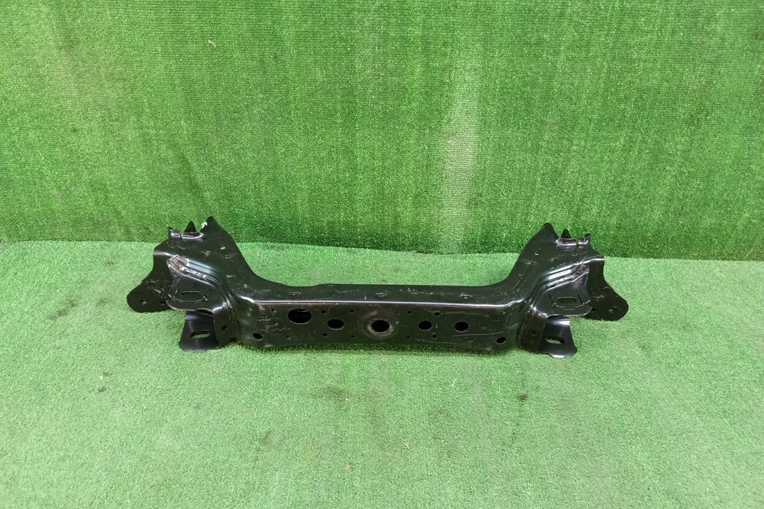 Подрамник TOYOTA HILUX GUN125 51202-KK010 3 ракурс Подрамник TOYOTA HILUX GUN125 51202-KK010 3 ракурс