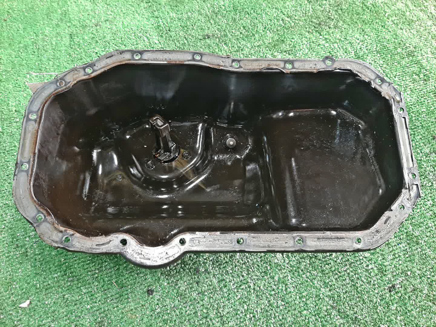 Поддон кпп VOLKSWAGEN GOLF 5K1 CBZB 03C907660M 1 ракурс
