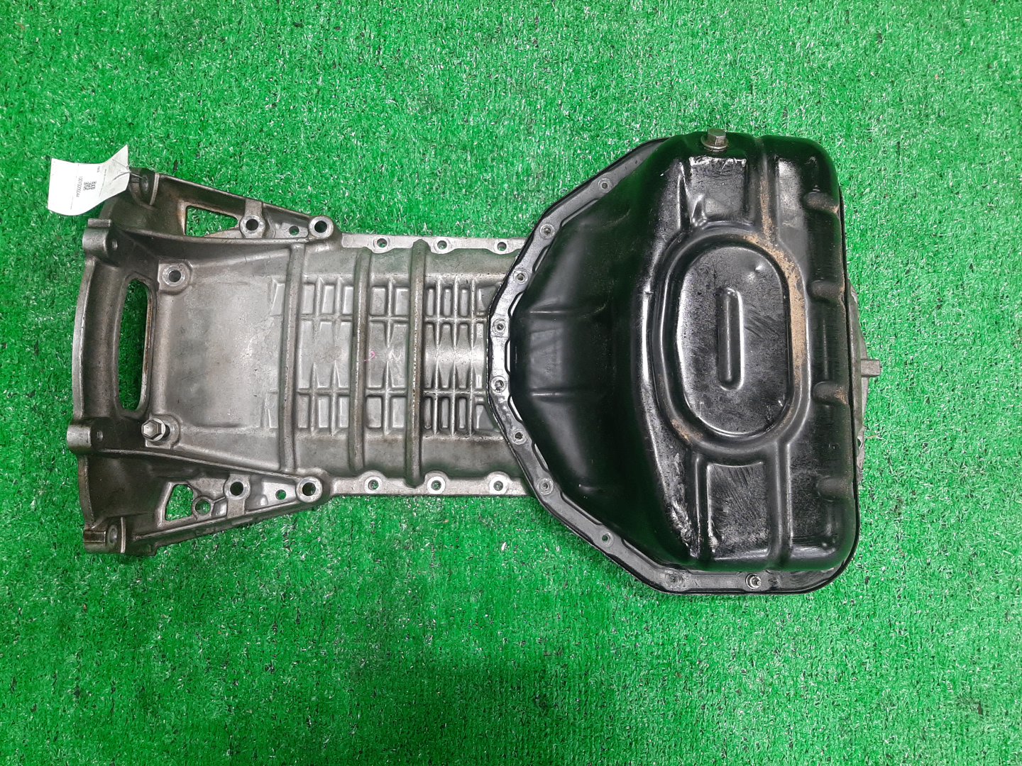 Поддон кпп TOYOTA MARK II JZX110 1JZ-FSE 2 ракурс