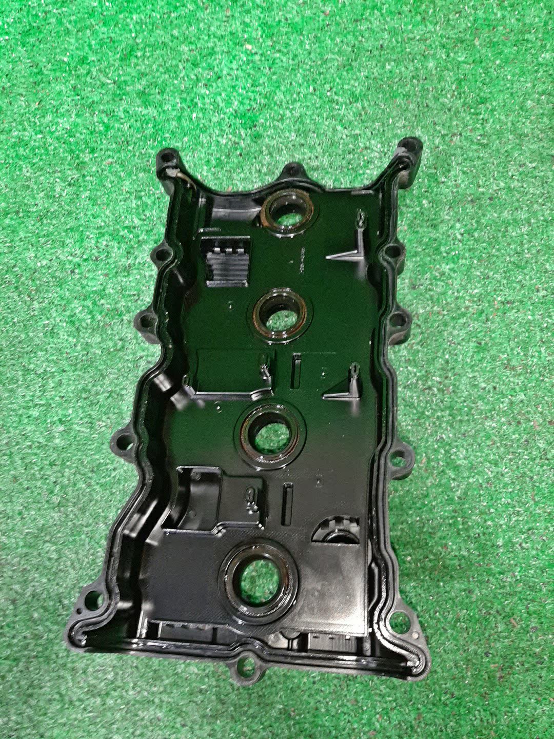 Крышка клапанная NISSAN TEANA TNJ32 QR25DE 2 ракурс