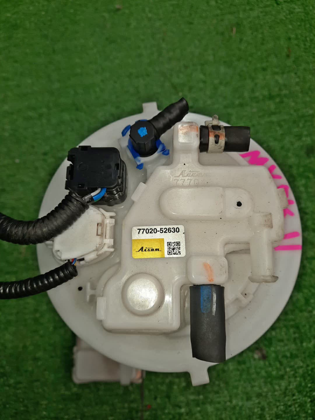 Насос воздушный TOYOTA AQUA MXPK11 M15A-FXE 77020-52630 2 ракурс