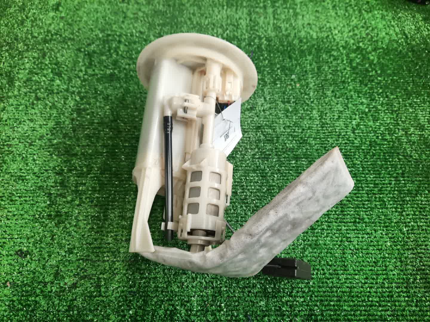 Насос воздушный TOYOTA PORTE NCP141 1NZ-FE 3 ракурс