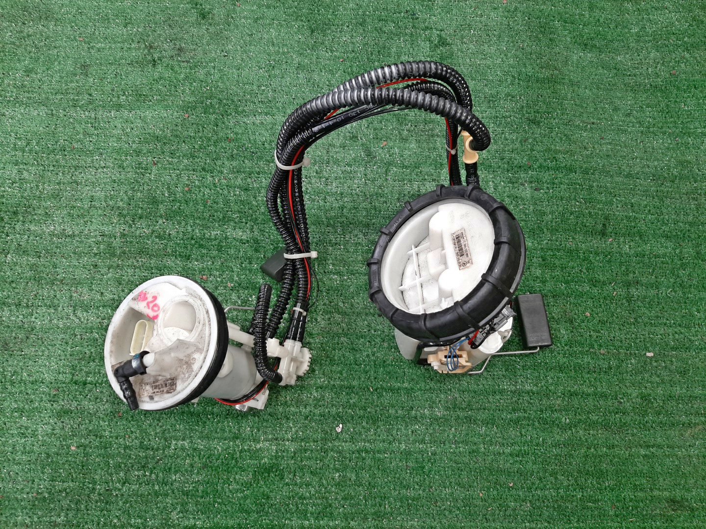 Насос воздушный MERCEDES-BENZ C-Class W203 09752039902 1 ракурс