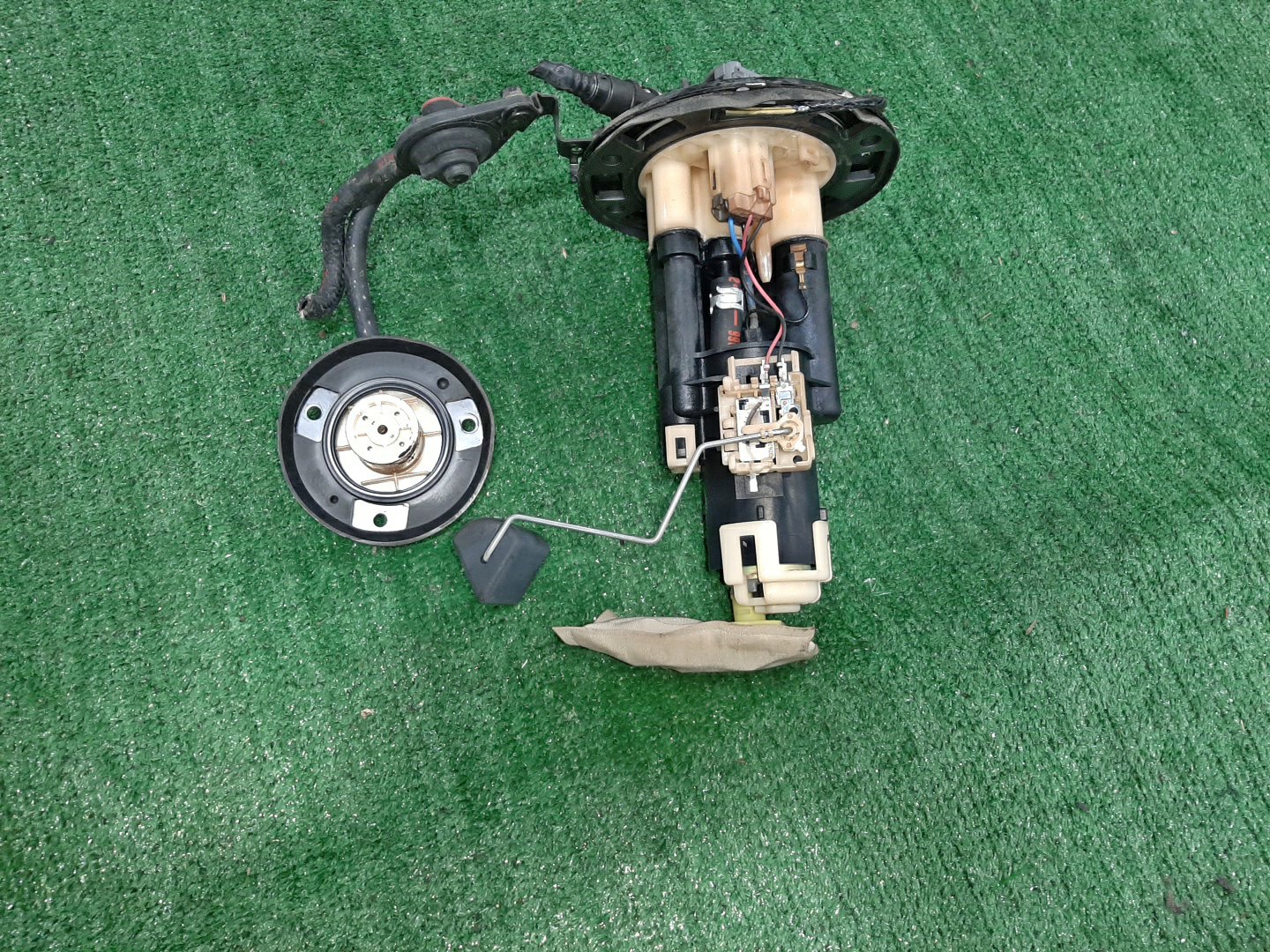 Насос воздушный HONDA S2000 AP1 F20C 17708-S2A-031 1 ракурс
