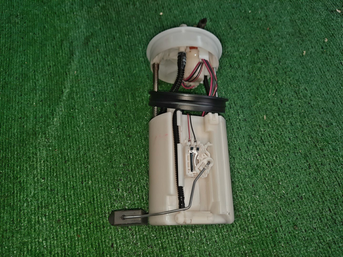 Насос воздушный HONDA FIT GR3 LEB 292100-0982 2 ракурс