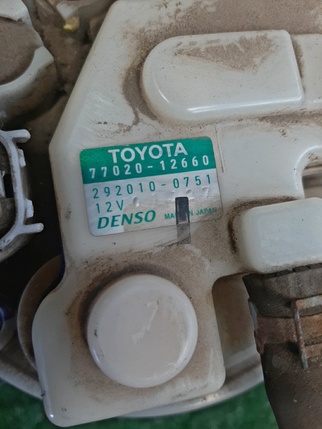 Насос воздушный TOYOTA COROLLA  AXIO ZRE142 2ZR-FE 77020-12660 3 ракурс