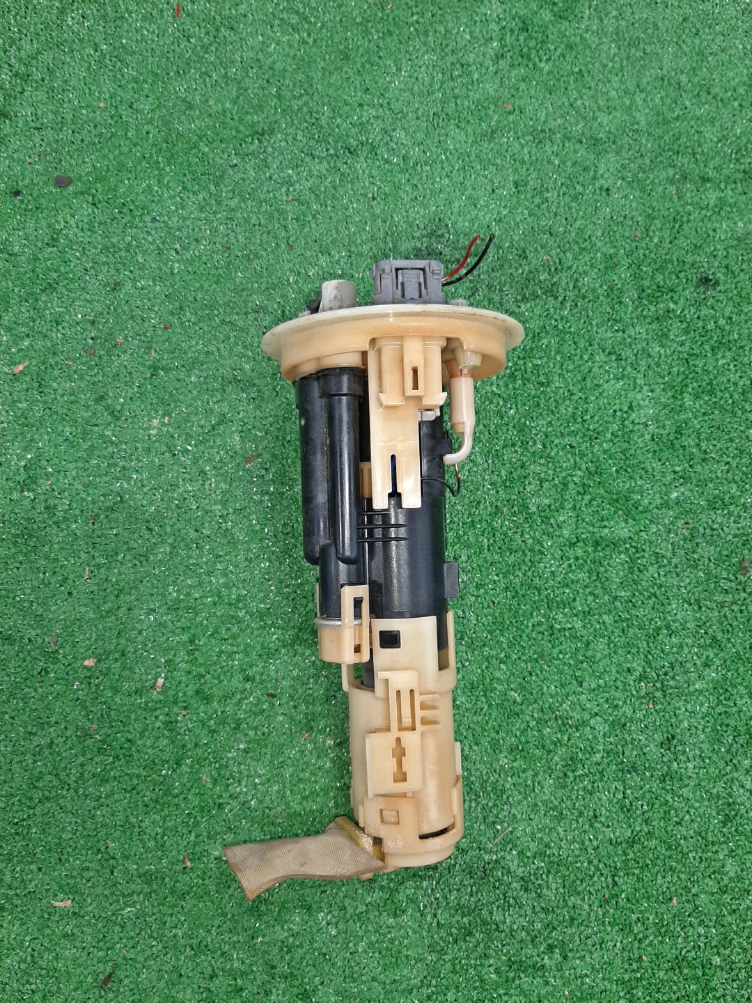Насос воздушный MITSUBISHI MIRAGE DINGO CQ2A 4G15 MR431536 1 ракурс