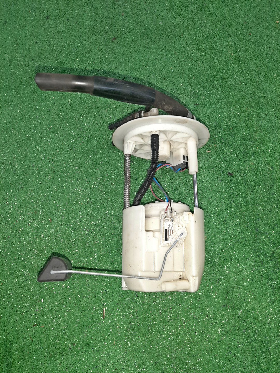 Насос воздушный TOYOTA TANK M900A 1KR-FE 23210-B1170 2 ракурс