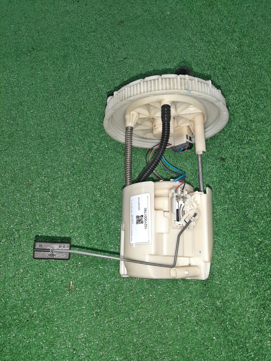 Насос воздушный TOYOTA TANK M900A 1KR-FE 23210-P1110 1 ракурс