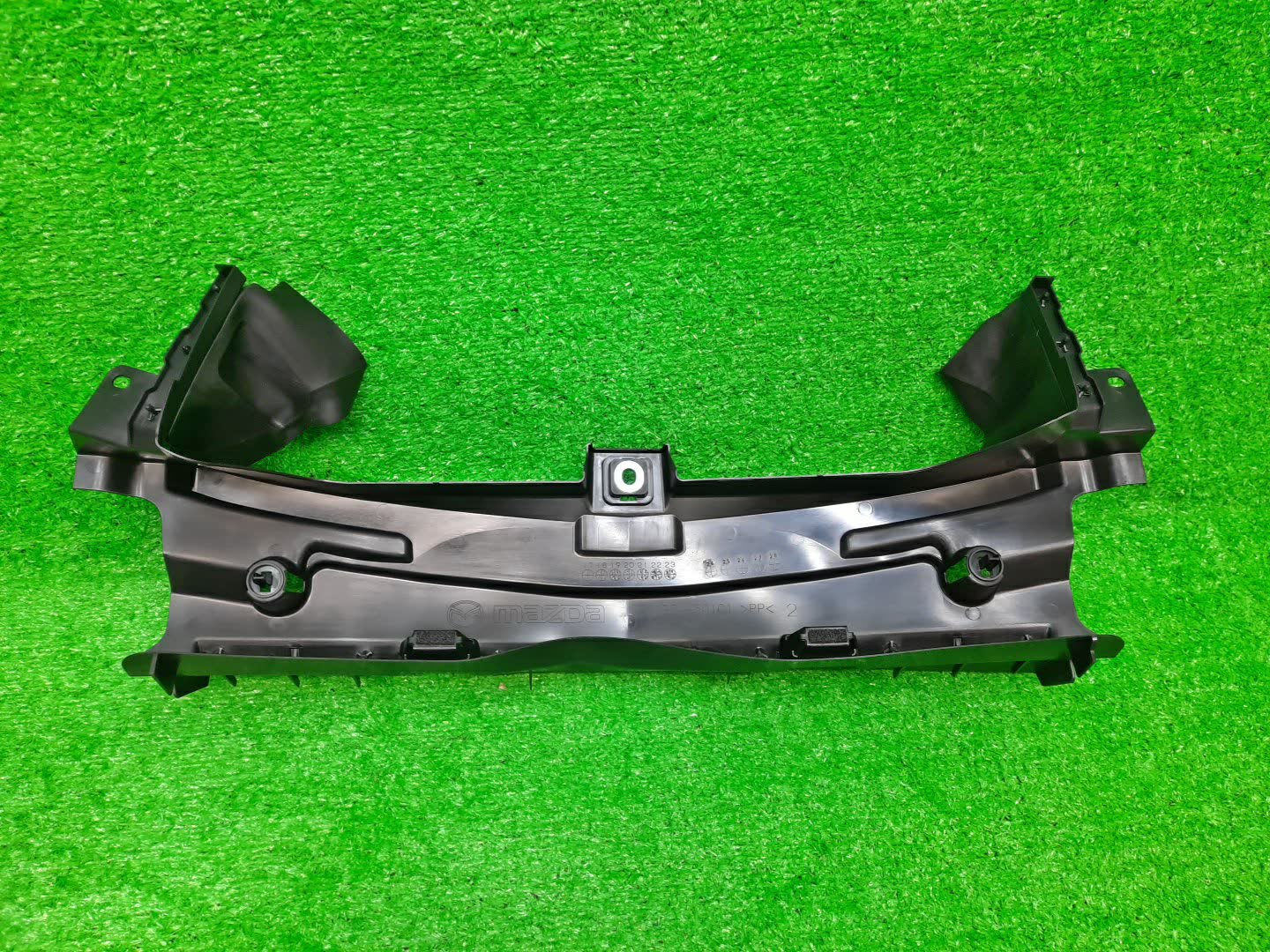 Диффузор радиатора MAZDA CX-5 KF2P SH-VPTS KB8A-50-1C0C 2 ракурс
