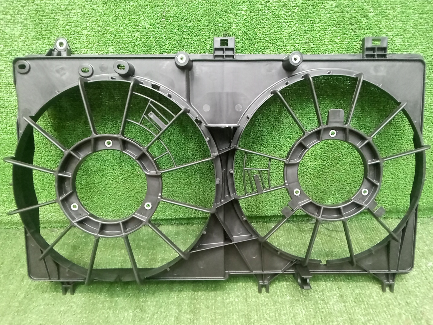 Диффузор радиатора SUZUKI SWIFT ZC33S K14C 17760-67R00 1 ракурс