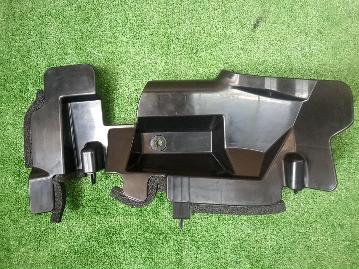 Диффузор радиатора правый TOYOTA TACOMA GRN305L 53293-04010 1 ракурс Диффузор радиатора правый TOYOTA TACOMA GRN305L 53293-04010 1 ракурс