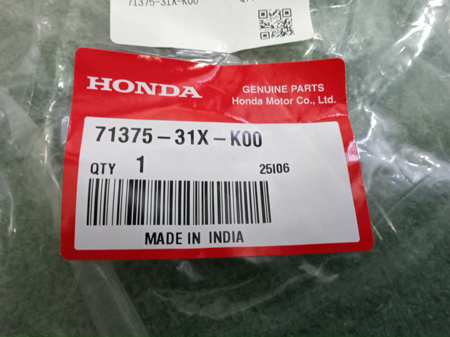 Диффузор радиатора левый передний HONDA WR-V DG5 L15D 71375-31X-K00 4 ракурс